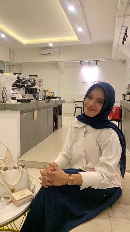 Julia Dwi Lestari NIM : 2510090811046 Administrasi Negara I A.