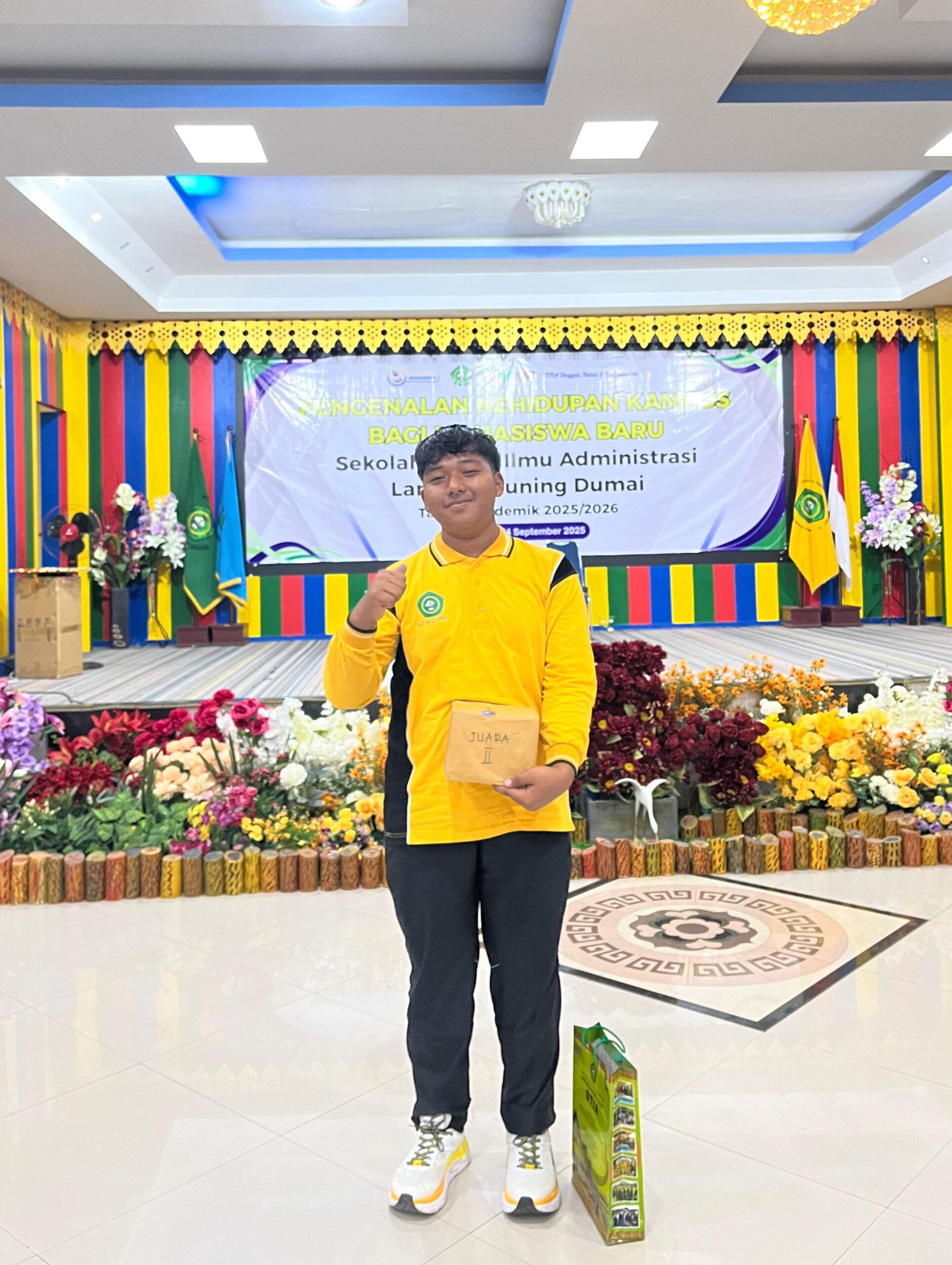 M.Izzat Clas	: Business Administration Semester	: 1 Room	: 1 A