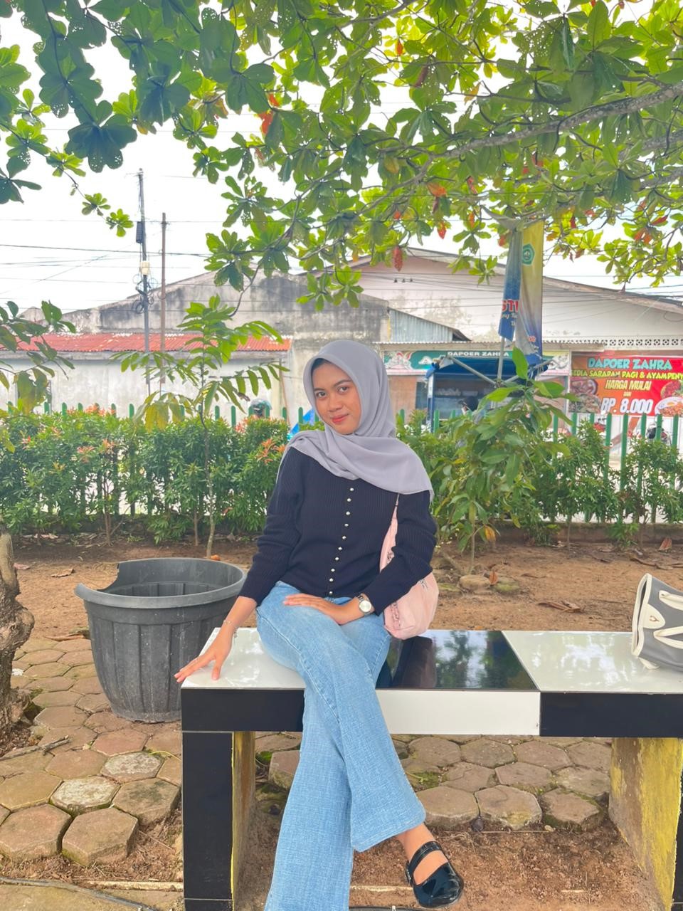Nada Nabila Mahasiswa Sekolah Tinggi Ilmu Administrasi Lancang Kuning