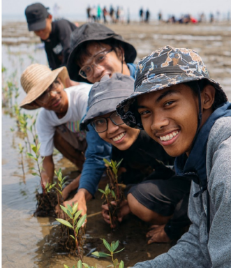 Peran anak muda dalam menjaga keanekaragaman hayati indonesia